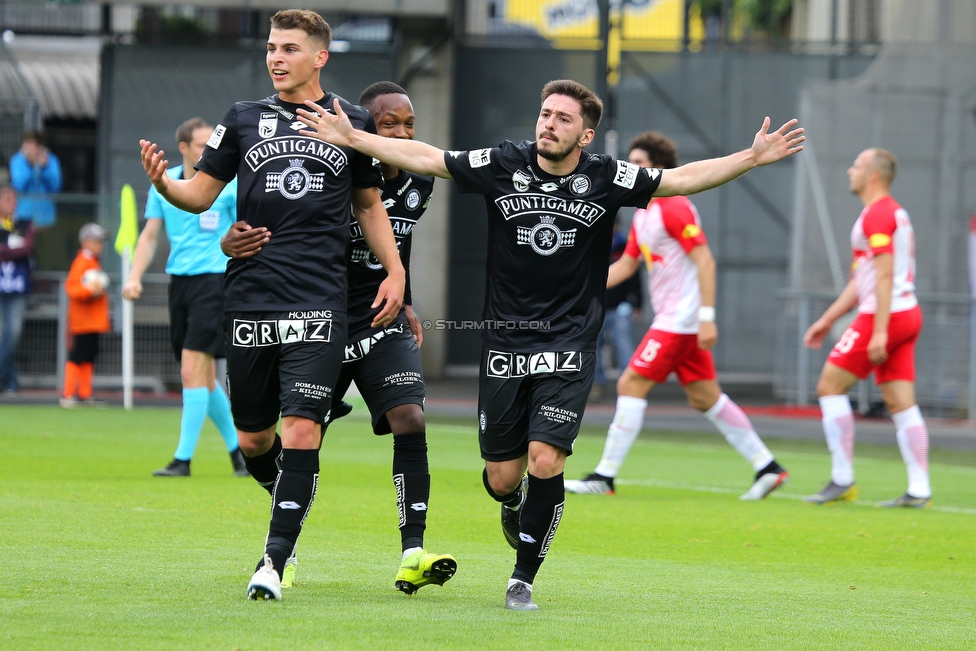 Sturm Graz - RB Salzburg
Oesterreichische Fussball Bundesliga, 31. Runde, SK Sturm Graz - FC RB Salzburg, Stadion Liebenau Graz, 19.05.2019. 

Foto zeigt Ivan Ljubic (Sturm) und Otar Kiteishvili (Sturm)
Schlüsselwörter: torjubel