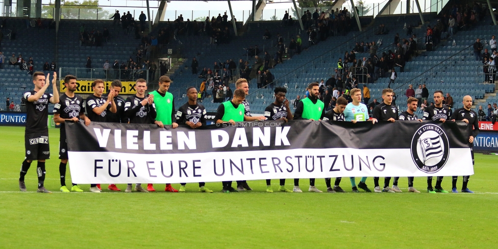 Sturm Graz - RB Salzburg
Oesterreichische Fussball Bundesliga, 31. Runde, SK Sturm Graz - FC RB Salzburg, Stadion Liebenau Graz, 19.05.2019. 

Foto zeigt die Mannschaft von Sturm mit einem Spruchband
