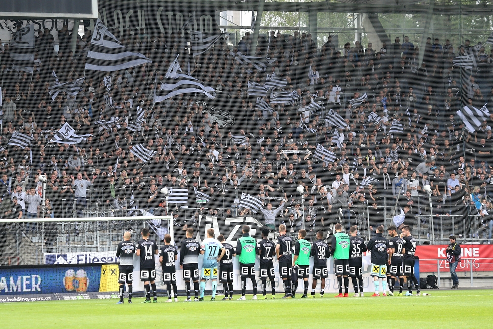 Sturm Graz - RB Salzburg
Oesterreichische Fussball Bundesliga, 31. Runde, SK Sturm Graz - FC RB Salzburg, Stadion Liebenau Graz, 19.05.2019. 

Foto zeigt die Mannschaft von Sturm mit einem Spruchband und Fans von Sturm
