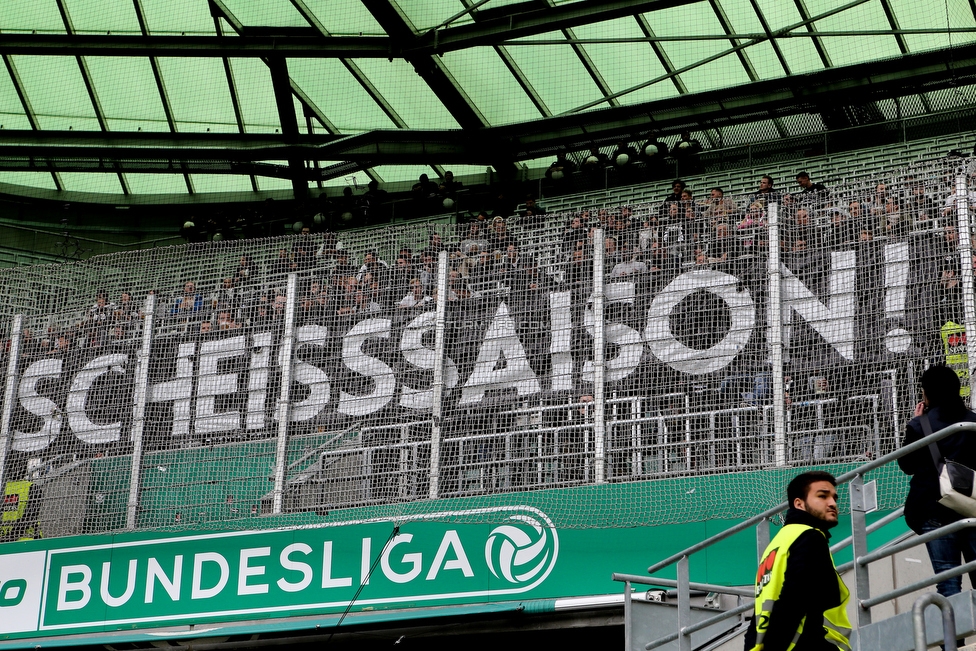 Rapid Wien - Sturm Graz
Oesterreichische Fussball Bundesliga, 34. Runde Europa League Play-Off, SK Rapid Wien - SK Sturm Graz, Weststadion Wien, 30.05.2019. 

Foto zeigt Fans von Sturm mit einem Spruchband
Schlüsselwörter: protest