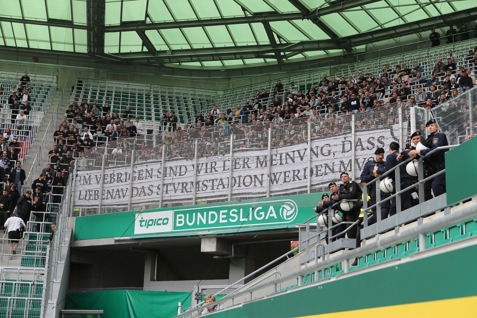 Rapid Wien - Sturm Graz
Oesterreichische Fussball Bundesliga, 34. Runde Europa League Play-Off, SK Rapid Wien - SK Sturm Graz, Weststadion Wien, 30.05.2019. 

Foto zeigt Fans von Sturm mit einem Spruchband
Schlüsselwörter: protest