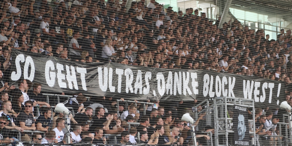 Sturm Graz - Rapid Wien
Oesterreichische Fussball Bundesliga, 35. Runde Europa League Play-Off, SK Sturm Graz - SK Rapid Wien, Stadion Liebenau Graz, 02.06.2019. 

Foto zeigt Fans von Sturm mit einem Spruchband
