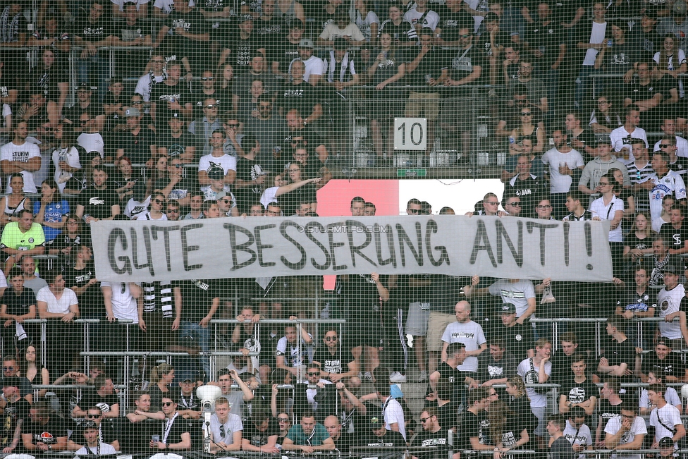 Sturm Graz - Rapid Wien
Oesterreichische Fussball Bundesliga, 35. Runde Europa League Play-Off, SK Sturm Graz - SK Rapid Wien, Stadion Liebenau Graz, 02.06.2019. 

Foto zeigt Fans von Sturm mit einem Spruchband
