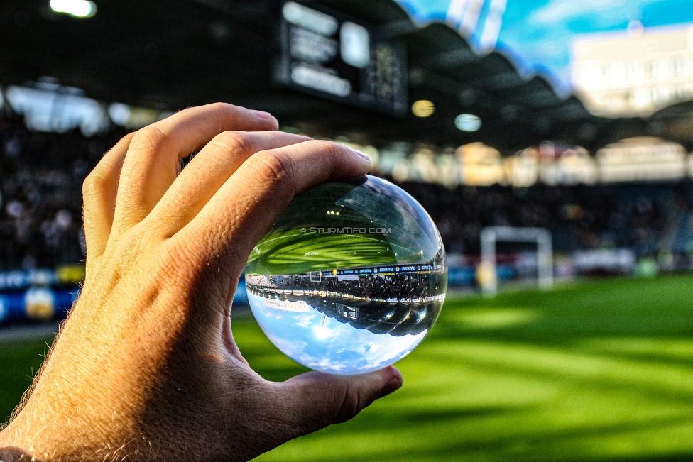 Sturm Graz - Rapid Wien
Oesterreichische Fussball Bundesliga, 35. Runde Europa League Play-Off, SK Sturm Graz - SK Rapid Wien, Stadion Liebenau Graz, 02.06.2019. 

Foto zeigt ein Feature mit einer Glaskugel
