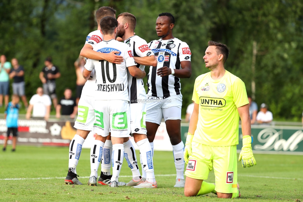 Anif - Sturm Graz
OEFB Cup, 1. Runde, USK Anif - SK Sturm Graz, Sportzentrum Anif, 19.07.2019. 

Foto zeigt Otar Kiteishvili (Sturm), Jakob Jantscher (Sturm) und Emeka Friday Eze (Sturm)
Schlüsselwörter: torjubel