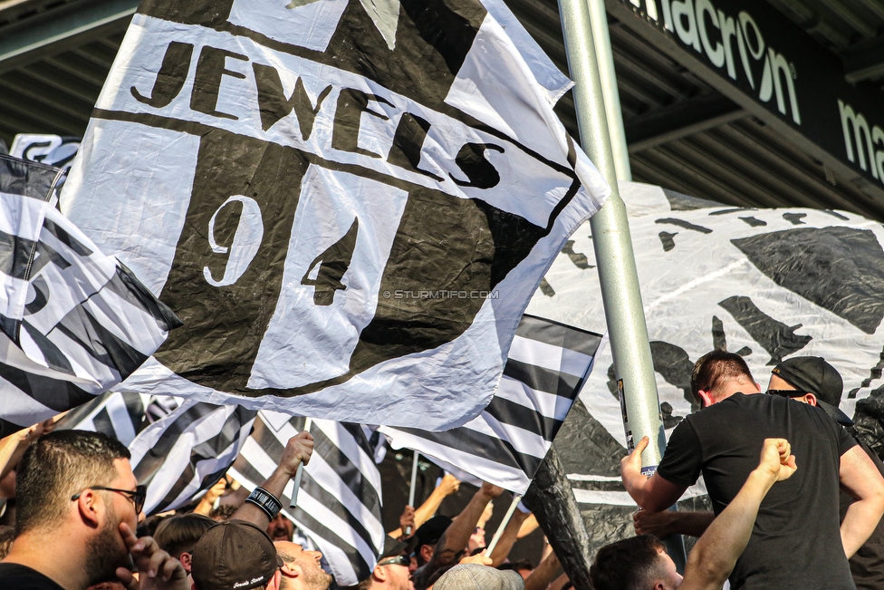 Haugesund - Sturm Graz
UEFA Europa League Qualifikation 2. Runde, FK Haugesund - SK Sturm Graz, Haugesund Stadion, 25.07.2019. 

Foto zeigt Fans von Sturm mit einer Choreografie
