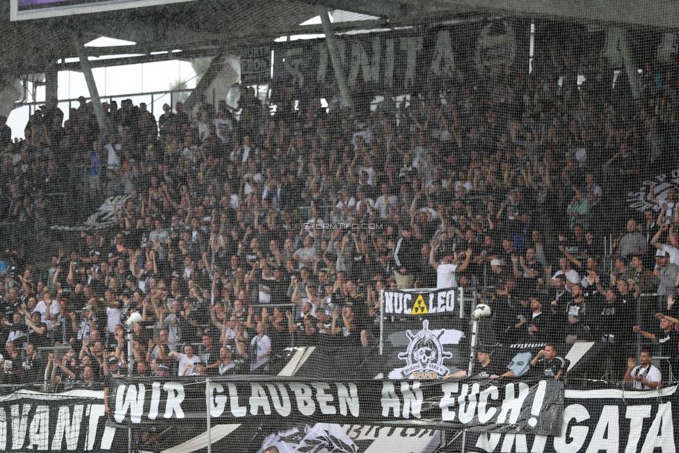 Oesterreichische Fussball Bundesliga, 1. Runde, SK Sturm Graz - SKN St. Poelten, Stadion Liebenau Graz, 28.07.2019. 

Foto zeigt Fans von Sturm mit einem Spruchband
Schlüsselwörter: glauben