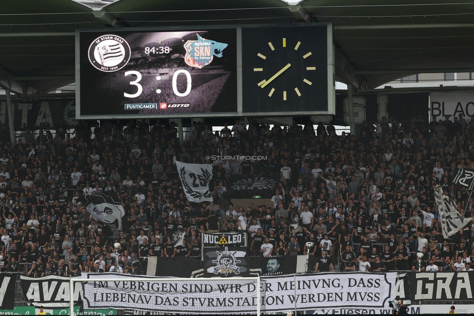 Oesterreichische Fussball Bundesliga, 1. Runde, SK Sturm Graz - SKN St. Poelten, Stadion Liebenau Graz, 28.07.2019. 

Foto zeigt Fans von Sturm mit einem Spruchband
Schlüsselwörter: sturmstadion