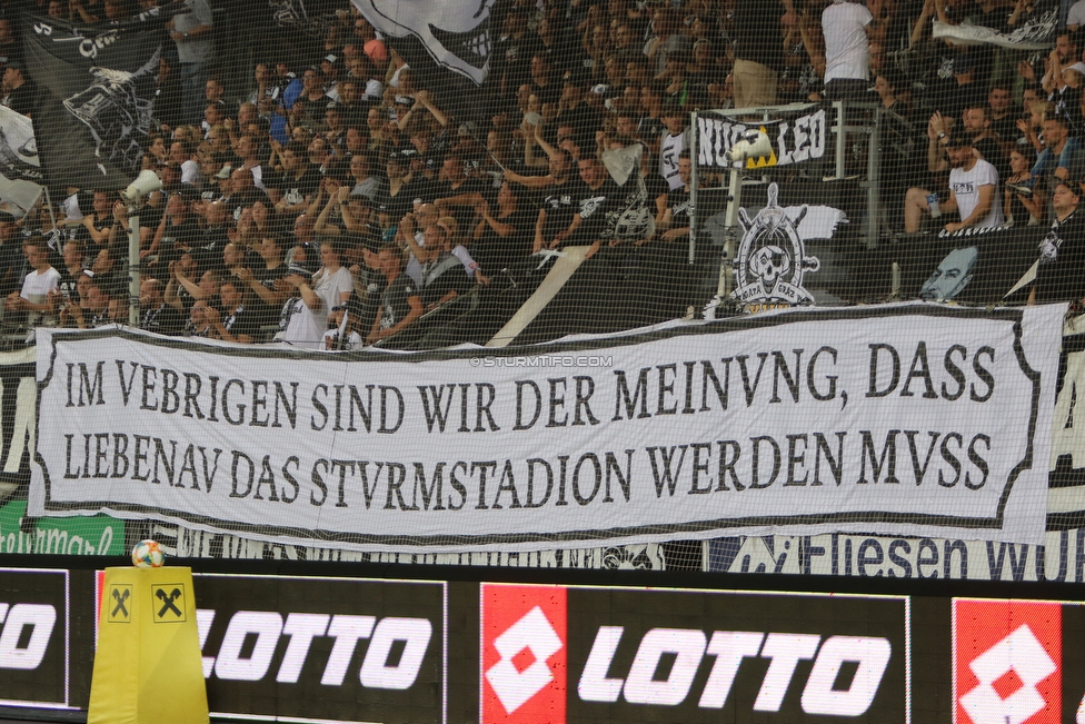 Oesterreichische Fussball Bundesliga, 1. Runde, SK Sturm Graz - SKN St. Poelten, Stadion Liebenau Graz, 28.07.2019. 

Foto zeigt Fans von Sturm mit einem Spruchband
Schlüsselwörter: sturmstadion