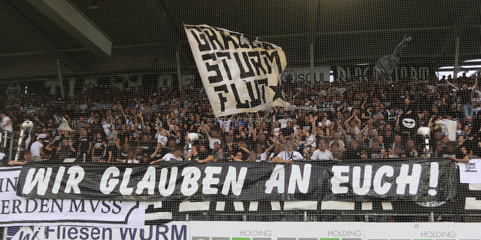 Oesterreichische Fussball Bundesliga, 1. Runde, SK Sturm Graz - SKN St. Poelten, Stadion Liebenau Graz, 28.07.2019. 

Foto zeigt Fans von Sturm mit einem Spruchband
Schlüsselwörter: glauben