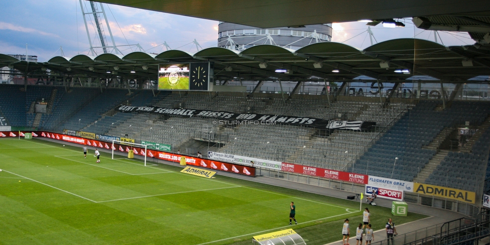 Sturm Graz - Haugesund
UEFA Europa League Qualifikation 2 Runde, SK Sturm Graz - FK Haugesund, Stadion Liebenau Graz, 01.08.2019. 

Foto zeigt die leere Nordkurve im Stadion Liebenau mit einem Spruchband
Schlüsselwörter: schwoaze