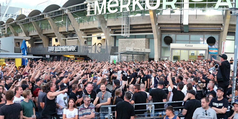 Sturm Graz - Haugesund
UEFA Europa League Qualifikation 2 Runde, SK Sturm Graz - FK Haugesund, Stadion Liebenau Graz, 01.08.2019. 

Foto zeigt Fans von Sturm beim Public Viewing
