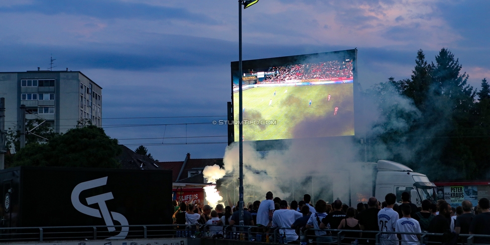 Sturm Graz - Haugesund
UEFA Europa League Qualifikation 2 Runde, SK Sturm Graz - FK Haugesund, Stadion Liebenau Graz, 01.08.2019. 

Foto zeigt Fans von Sturm beim Public Viewing
Schlüsselwörter: pyrotechnik