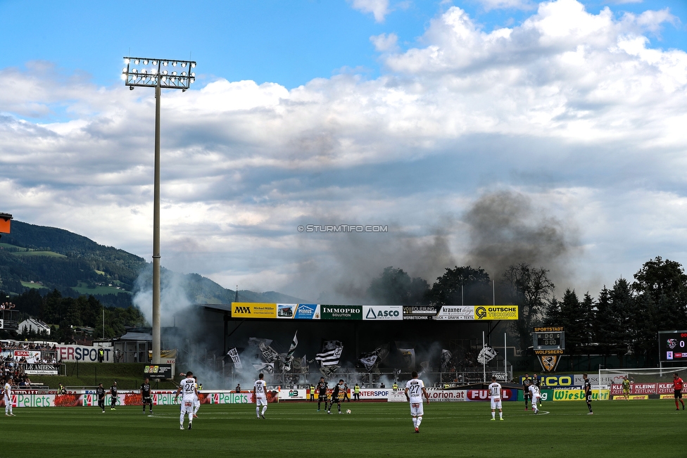 Wolfsberg - Sturm Graz
Oesterreichische Fussball Bundesliga, 2. Runde, Wolfsberger AC - SK Sturm Graz, Lavanttal Arena Wolfsberg, 04.08.2019. 

Foto zeigt Fans von Sturm
Schlüsselwörter: pyrotechnik