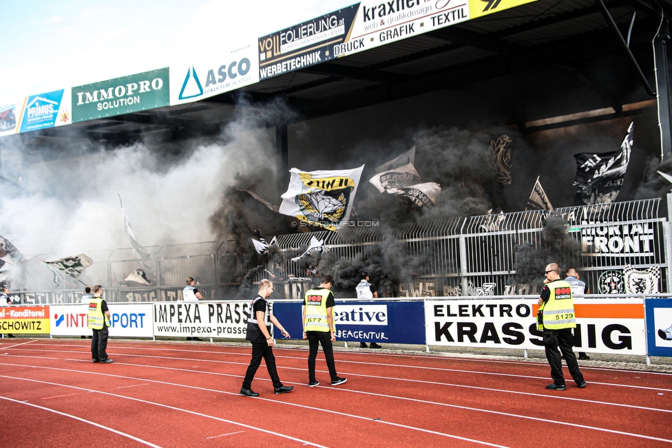 Wolfsberg - Sturm Graz
Oesterreichische Fussball Bundesliga, 2. Runde, Wolfsberger AC - SK Sturm Graz, Lavanttal Arena Wolfsberg, 04.08.2019. 

Foto zeigt Fans von Sturm
Schlüsselwörter: pyrotechnik