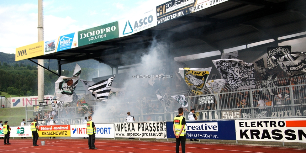 Wolfsberg - Sturm Graz
Oesterreichische Fussball Bundesliga, 2. Runde, Wolfsberger AC - SK Sturm Graz, Lavanttal Arena Wolfsberg, 04.08.2019. 

Foto zeigt Fans von Sturm
Schlüsselwörter: pyrotechnik