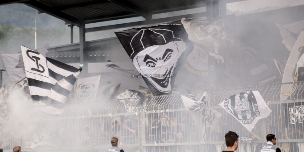 Wolfsberg - Sturm Graz
Oesterreichische Fussball Bundesliga, 2. Runde, Wolfsberger AC - SK Sturm Graz, Lavanttal Arena Wolfsberg, 04.08.2019. 

Foto zeigt Fans von Sturm
Schlüsselwörter: pyrotechnik