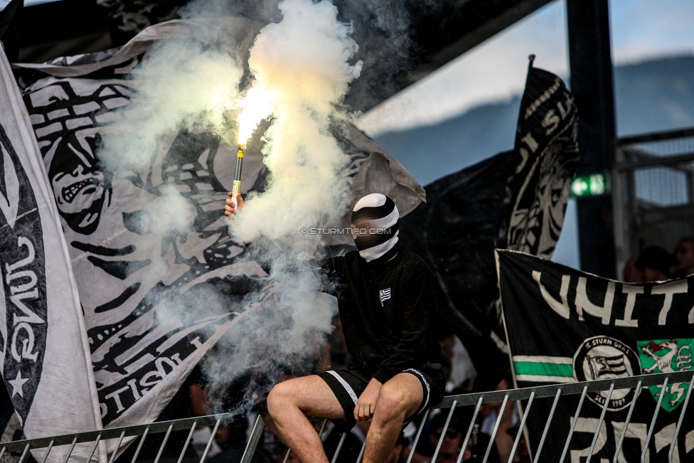 Wolfsberg - Sturm Graz
Oesterreichische Fussball Bundesliga, 2. Runde, Wolfsberger AC - SK Sturm Graz, Lavanttal Arena Wolfsberg, 04.08.2019. 

Foto zeigt Fans von Sturm
Schlüsselwörter: pyrotechnik