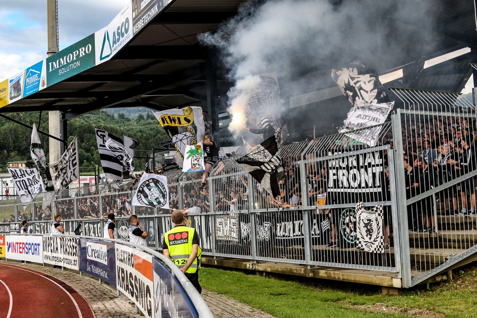 Wolfsberg - Sturm Graz
Oesterreichische Fussball Bundesliga, 2. Runde, Wolfsberger AC - SK Sturm Graz, Lavanttal Arena Wolfsberg, 04.08.2019. 

Foto zeigt Fans von Sturm
Schlüsselwörter: pyrotechnik