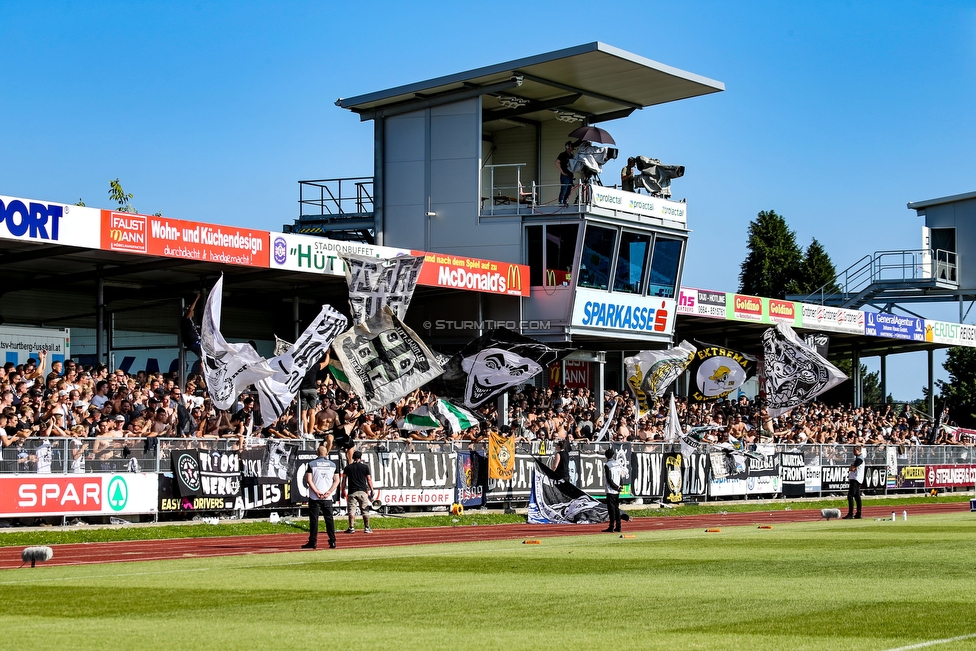 Hartberg - Sturm Graz
Oesterreichische Fussball Bundesliga, 3. Runde, TSV Hartberg - SK Sturm Graz, Stadion Hartberg, 1108.2019. 

Foto zeigt Fans von Sturm
