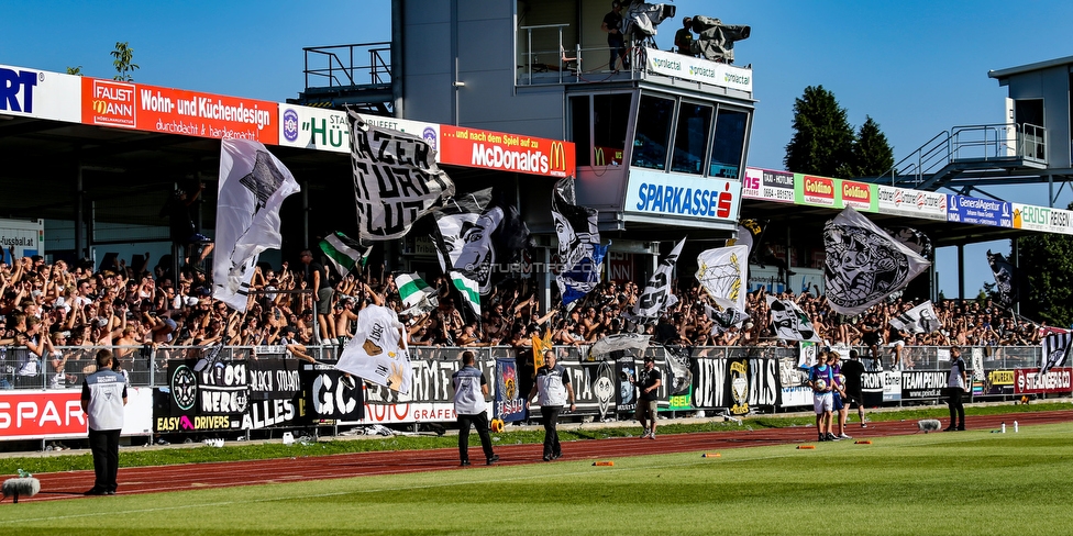 Hartberg - Sturm Graz
Oesterreichische Fussball Bundesliga, 3. Runde, TSV Hartberg - SK Sturm Graz, Stadion Hartberg, 1108.2019. 

Foto zeigt Fans von Sturm
