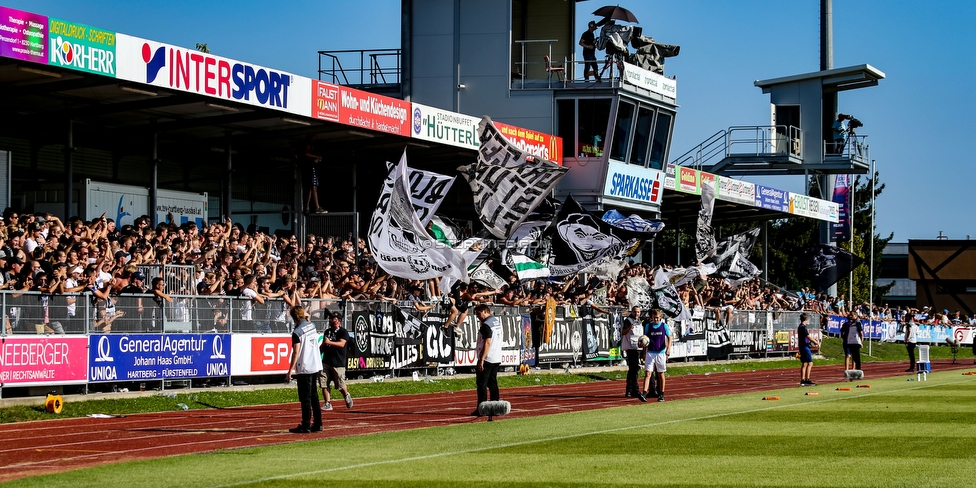 Hartberg - Sturm Graz
Oesterreichische Fussball Bundesliga, 3. Runde, TSV Hartberg - SK Sturm Graz, Stadion Hartberg, 1108.2019. 

Foto zeigt Fans von Sturm
