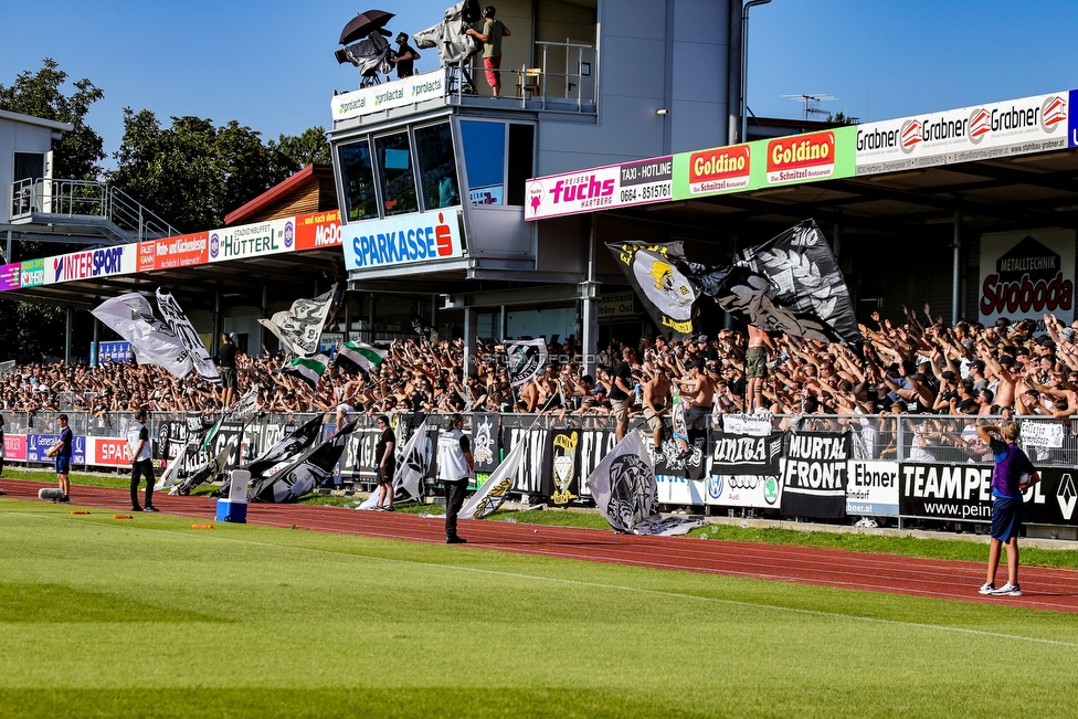 Hartberg - Sturm Graz
Oesterreichische Fussball Bundesliga, 3. Runde, TSV Hartberg - SK Sturm Graz, Stadion Hartberg, 1108.2019. 

Foto zeigt Fans von Sturm
