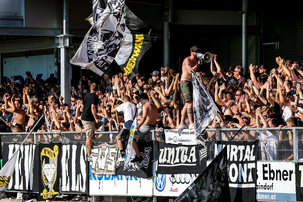 Hartberg - Sturm Graz
Oesterreichische Fussball Bundesliga, 3. Runde, TSV Hartberg - SK Sturm Graz, Stadion Hartberg, 1108.2019. 

Foto zeigt Fans von Sturm
