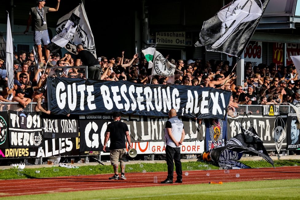 Hartberg - Sturm Graz
Oesterreichische Fussball Bundesliga, 3. Runde, TSV Hartberg - SK Sturm Graz, Stadion Hartberg, 1108.2019. 

Foto zeigt Fans von Sturm mit einem Spruchband
Schlüsselwörter: fasching