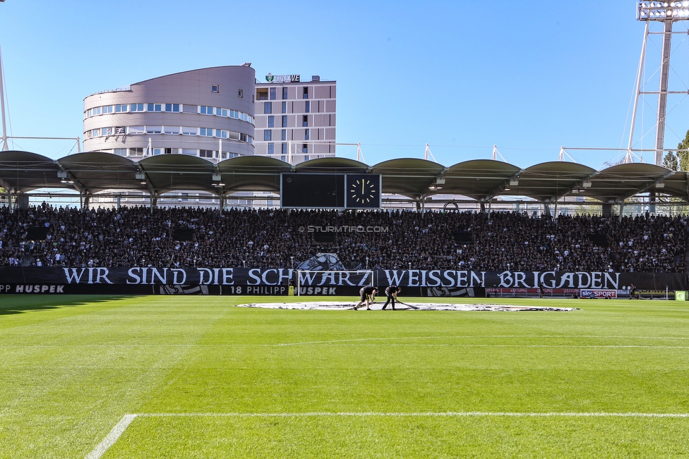 Sturm Graz - Rapid Wien
Oesterreichische Fussball Bundesliga, 4. Runde, SK Sturm Graz - SK Rapid Wien, Stadion Liebenau Graz, 18.08.2019. 

Foto zeigt Fans von Sturm mit einer Choreografie
