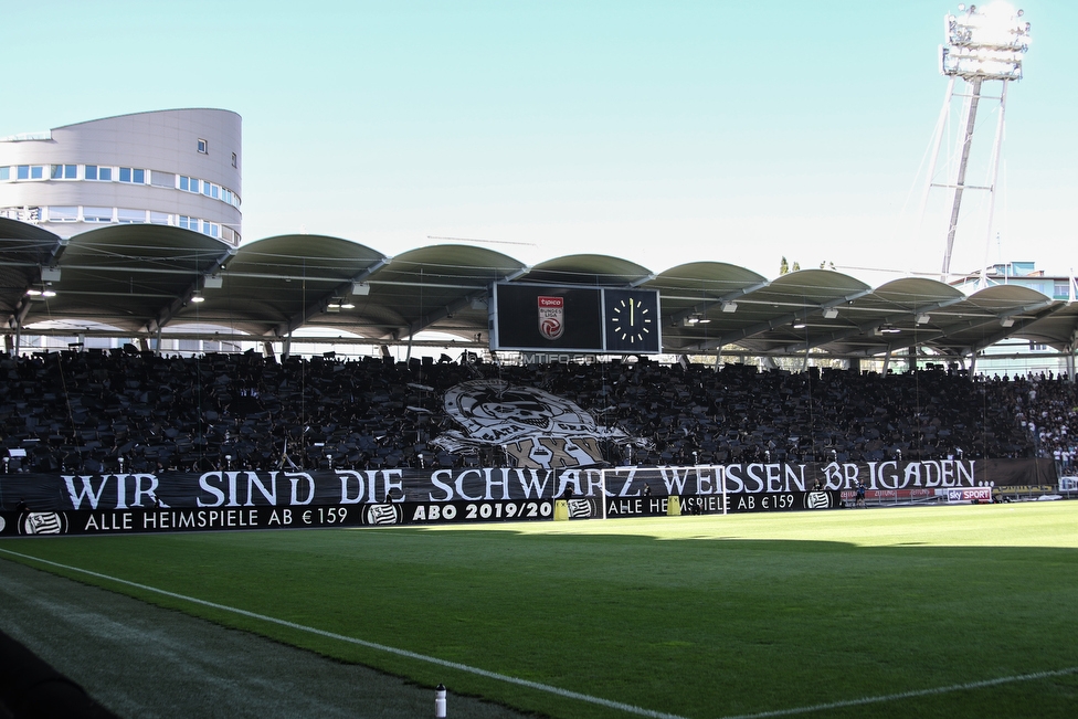 Sturm Graz - Rapid Wien
Oesterreichische Fussball Bundesliga, 4. Runde, SK Sturm Graz - SK Rapid Wien, Stadion Liebenau Graz, 18.08.2019. 

Foto zeigt Fans von Sturm mit einer Choreografie
