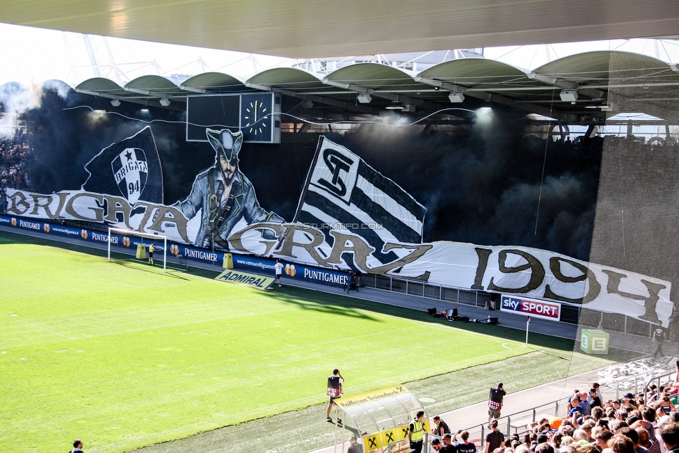 Sturm Graz - Rapid Wien
Oesterreichische Fussball Bundesliga, 4. Runde, SK Sturm Graz - SK Rapid Wien, Stadion Liebenau Graz, 18.08.2019. 

Foto zeigt Fans von Sturm mit einer Choreografie
