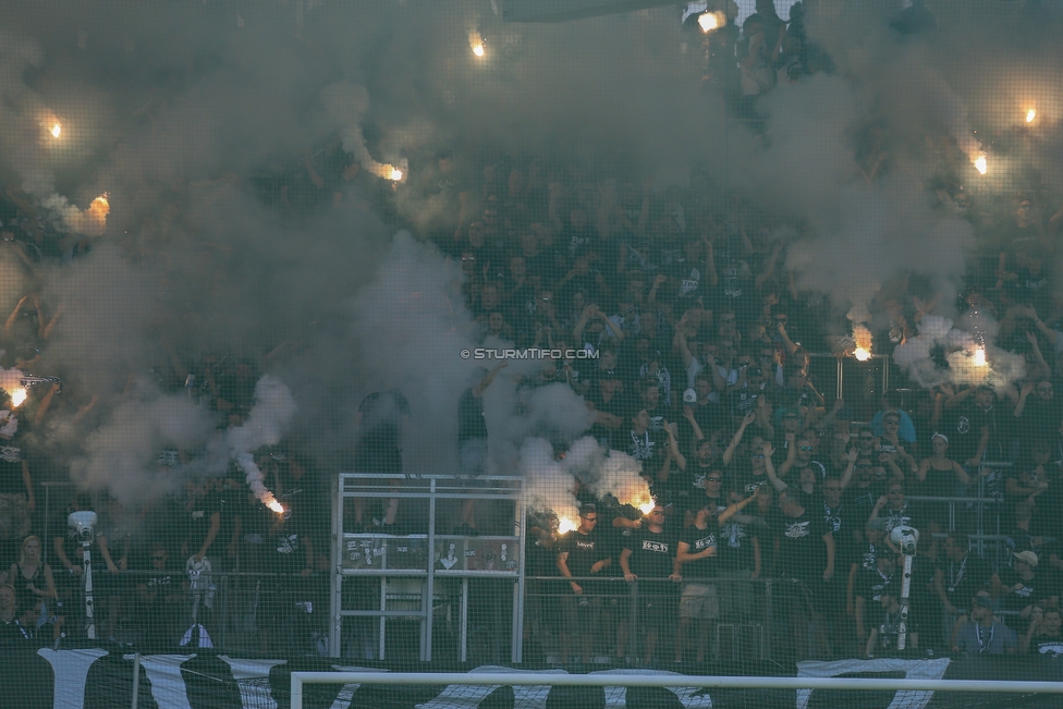 Sturm Graz - Rapid Wien
Oesterreichische Fussball Bundesliga, 4 Runde, SK Sturm Graz - SK Rapid Wien, Stadion Liebenau Graz, 18.08.2019. 

Foto zeigt Fans von Sturm mit einer Choreografie
Schlüsselwörter: pyrotechnik