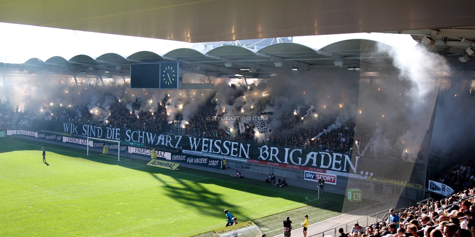 Sturm Graz - Rapid Wien
Oesterreichische Fussball Bundesliga, 4. Runde, SK Sturm Graz - SK Rapid Wien, Stadion Liebenau Graz, 18.08.2019. 

Foto zeigt Fans von Sturm mit einer Choreografie
