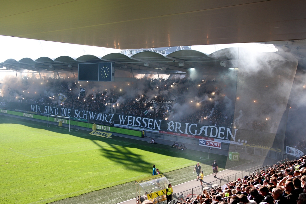 Sturm Graz - Rapid Wien
Oesterreichische Fussball Bundesliga, 4. Runde, SK Sturm Graz - SK Rapid Wien, Stadion Liebenau Graz, 18.08.2019. 

Foto zeigt Fans von Sturm mit einer Choreografie
