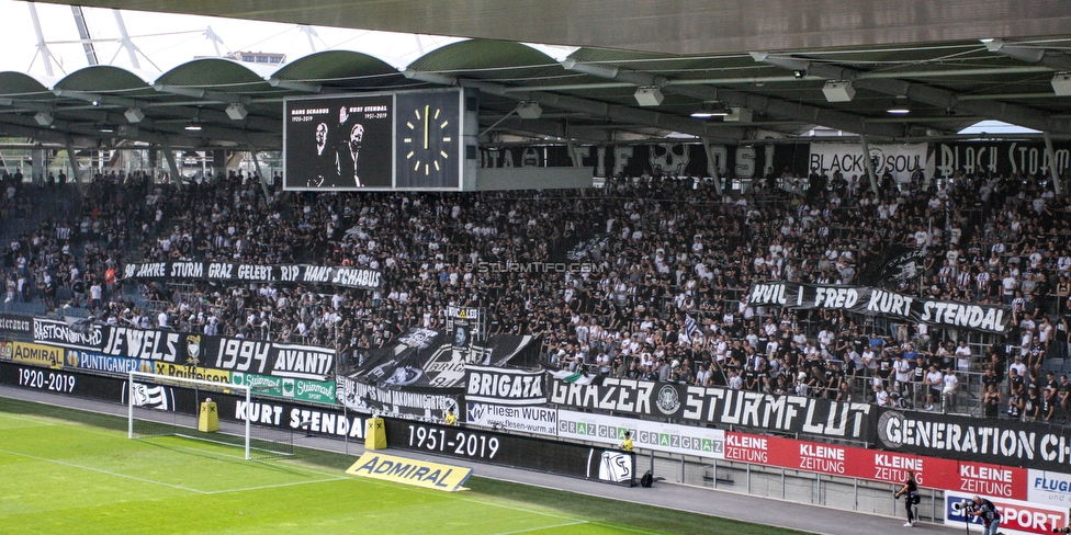 Sturm Graz - Tirol
Oesterreichische Fussball Bundesliga, 5. Runde, SK Sturm Graz - WSG Tirol, Stadion Liebenau Graz, 25.08.2019. 

Foto zeigt Fans von Sturm mit einem Spruchband
Schlüsselwörter: schabus stendal