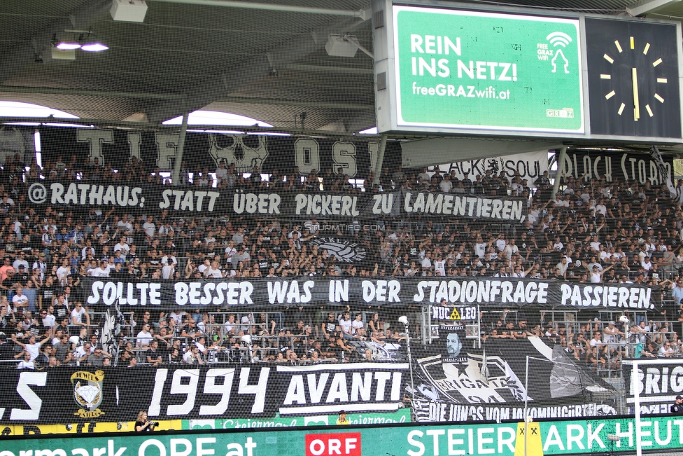 Sturm Graz - Tirol
Oesterreichische Fussball Bundesliga, 5. Runde, SK Sturm Graz - WSG Tirol, Stadion Liebenau Graz, 25.08.2019. 

Foto zeigt Fans von Sturm mit einem Spruchband
Schlüsselwörter: protest sturmstadion