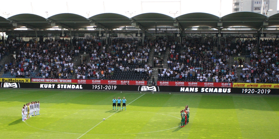 Sturm Graz - Tirol
Oesterreichische Fussball Bundesliga, 5. Runde, SK Sturm Graz - WSG Tirol, Stadion Liebenau Graz, 25.08.2019. 

Foto zeigt die Mannschaft von Sturm und die Mannschaft von Tirol bei einer Trauerminute
