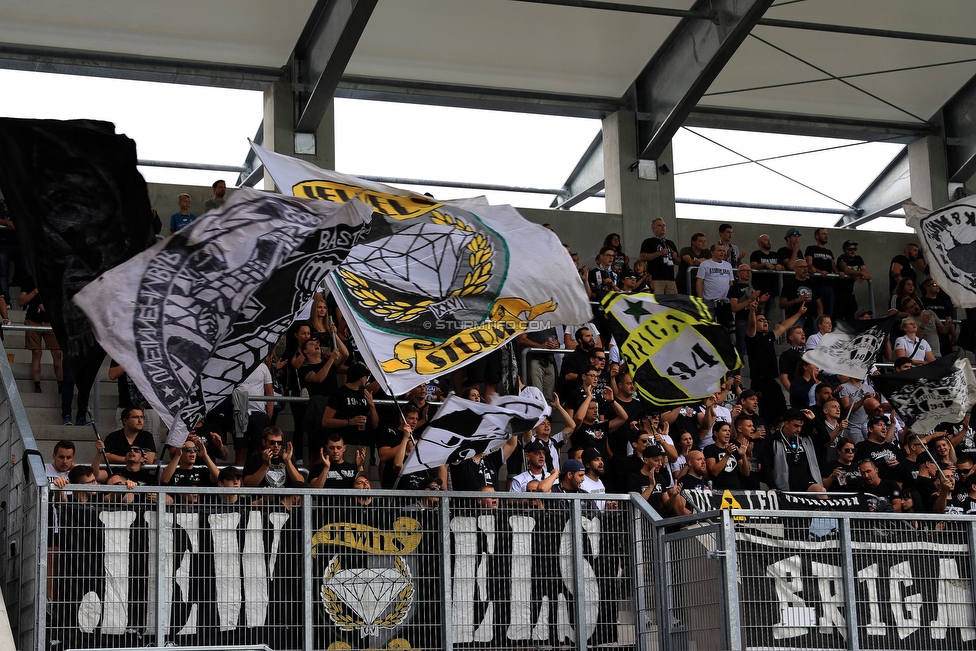 Altach - Sturm Graz
Oesterreichische Fussball Bundesliga, 6. Runde, SCR Altach - SK Sturm Graz, Stadion Schnabelholz Altach, 01.09.2019. 

Foto zeigt Fans von Sturm
