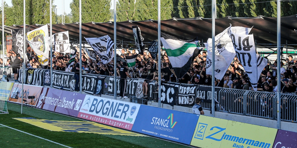 Mattersburg - Sturm Graz
Oesterreichische Fussball Bundesliga, 8. Runde, SV Mattersburg - SK Sturm Graz, Pappelstadion Mattersburg, 21.09.2019. 

Foto zeigt Fans von Sturm
