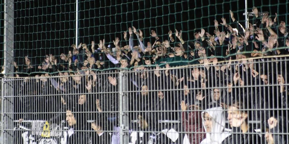 Austria Klagenfurt - Sturm Graz
OEFB Cup, 2. Runde, SK Austria Klagenfurt - SK Sturm Graz, Karawankenblick-Stadion Klagenfurt, 25.09.2019. 

Foto zeigt Fans von Sturm
