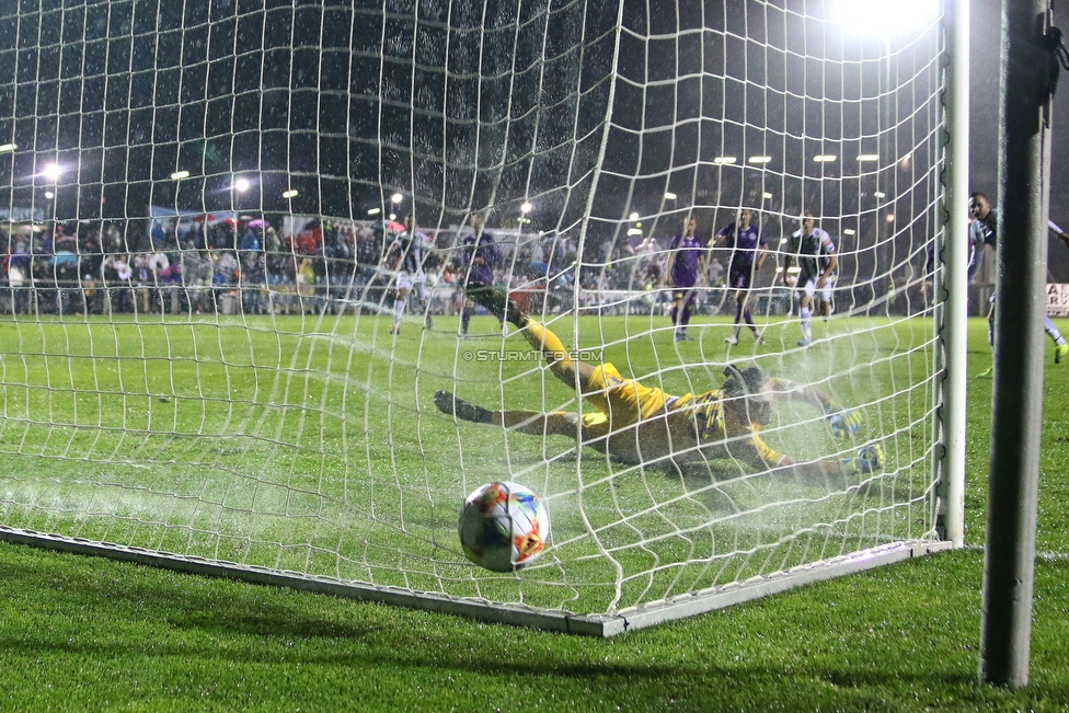 Austria Klagenfurt - Sturm Graz
OEFB Cup, 2. Runde, SK Austria Klagenfurt - SK Sturm Graz, Karawankenblick-Stadion Klagenfurt, 25.09.2019. 

Foto zeigt Zan Pelko (Klagenfurt)
Schlüsselwörter: elfmeter tor