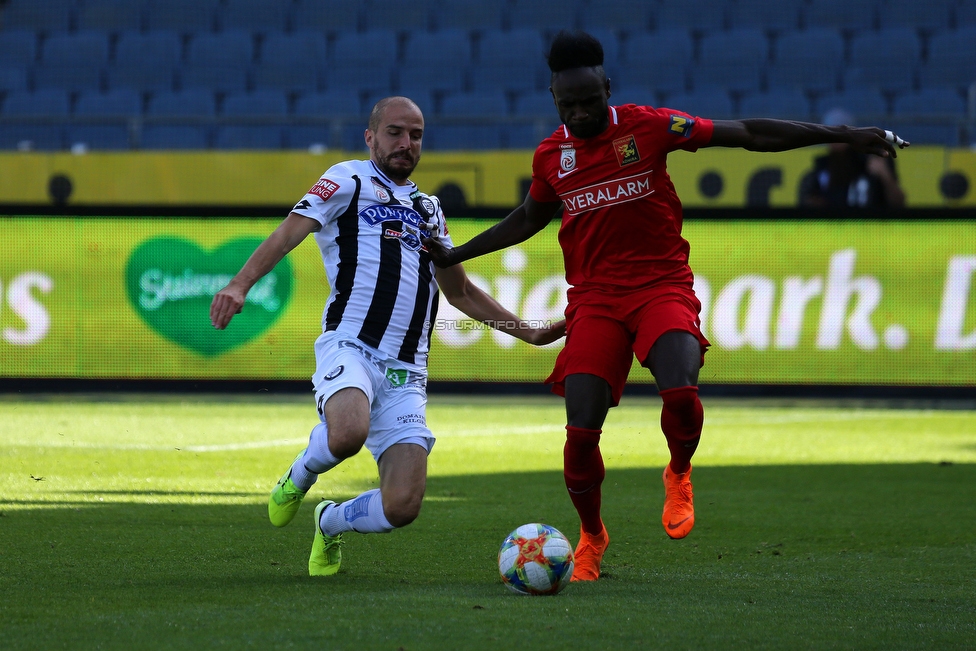 Sturm Graz - Admira Wacker
Oesterreichische Fussball Bundesliga, 9. Runde, SK Sturm Graz - FC Admira Wacker, Stadion Liebenau Graz, 29.09.2019. 

Foto zeigt Fabian Koch (Sturm) und Seth Paintsil (Admira)
