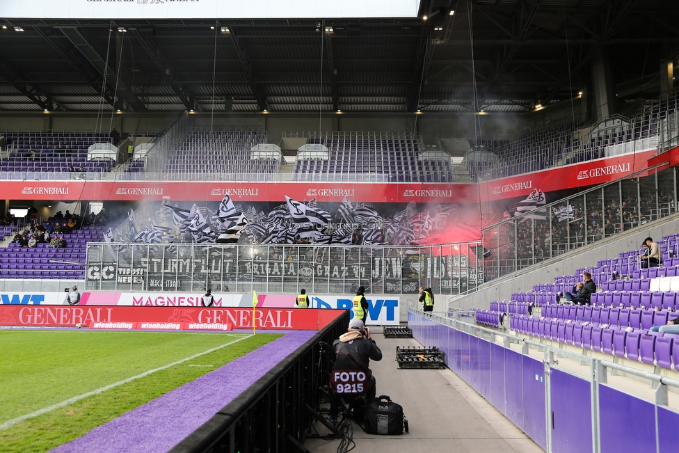 Austria Wien - Sturm Graz
Oesterreichische Fussball Bundesliga, 10. Runde, FK Austria Wien - SK Sturm Graz, Franz Horr Stadion Wien, 06.10.2019. 

Foto zeigt Fans von Sturm mit einer Choreografie
Schlüsselwörter: pyrotechnik