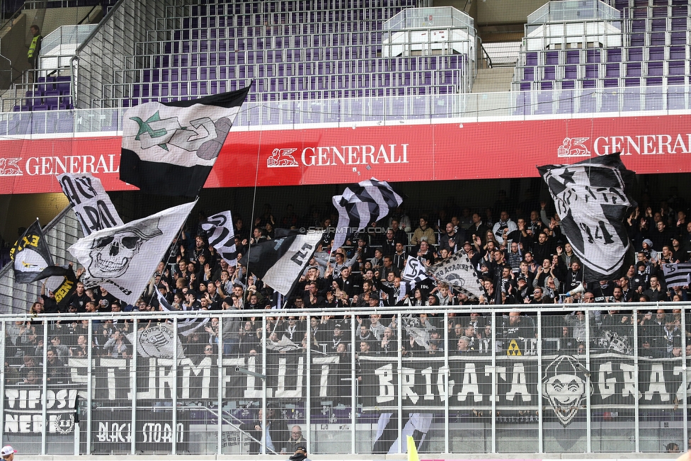 Austria Wien - Sturm Graz
Oesterreichische Fussball Bundesliga, 10. Runde, FK Austria Wien - SK Sturm Graz, Franz Horr Stadion Wien, 06.10.2019. 

Foto zeigt Fans von Sturm 
