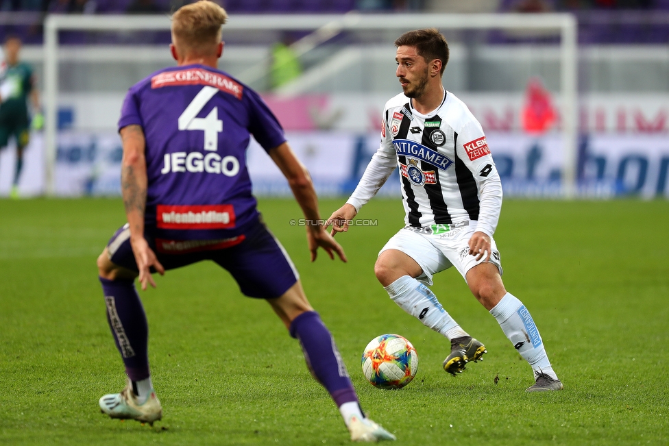 Austria Wien - Sturm Graz
Oesterreichische Fussball Bundesliga, 10. Runde, FK Austria Wien - SK Sturm Graz, Franz Horr Stadion Wien, 06.10.2019. 

Foto zeigt James Jeggo (Austria) und Otar Kiteishvili (Sturm)
