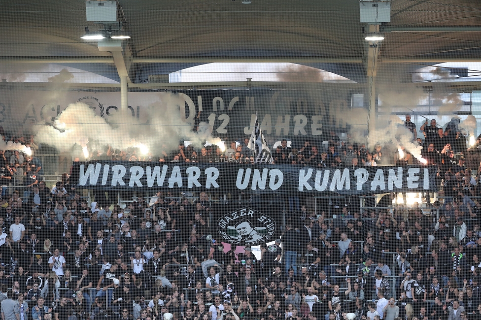 Sturm Graz - Salzburg
Oesterreichische Fussball Bundesliga, 11. Runde, SK Sturm Graz - FC RB Salzburg, Stadion Liebenau Graz, 19.10.2019. 

Foto zeigt Fans von Sturm mit einer Choreografie
Schlüsselwörter: pyrotechnik blackstorm