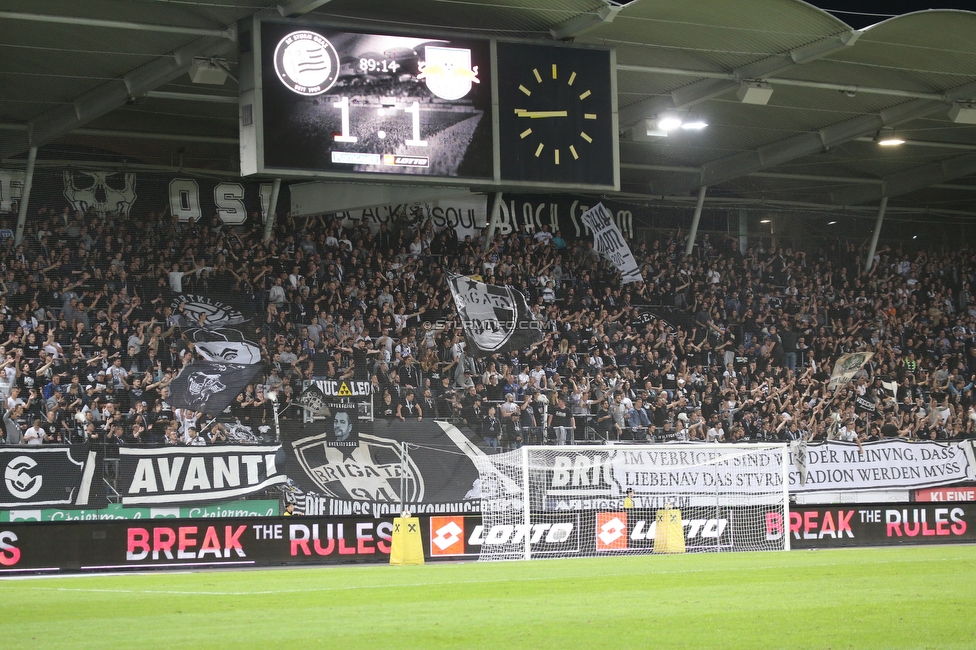 Sturm Graz - Salzburg
Oesterreichische Fussball Bundesliga, 11. Runde, SK Sturm Graz - FC RB Salzburg, Stadion Liebenau Graz, 19.10.2019. 

Foto zeigt Fans von Sturm
