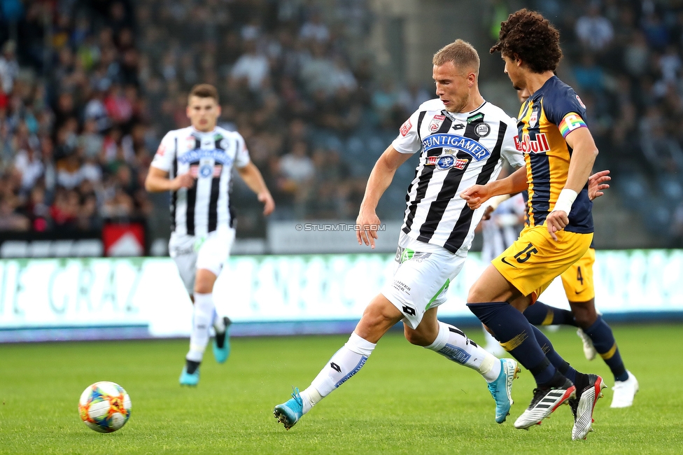 Sturm Graz - Salzburg
Oesterreichische Fussball Bundesliga, 11. Runde, SK Sturm Graz - FC RB Salzburg, Stadion Liebenau Graz, 19.10.2019. 

Foto zeigt Bekim Balaj (Sturm) und Andre Ramalho (Salzburg)
