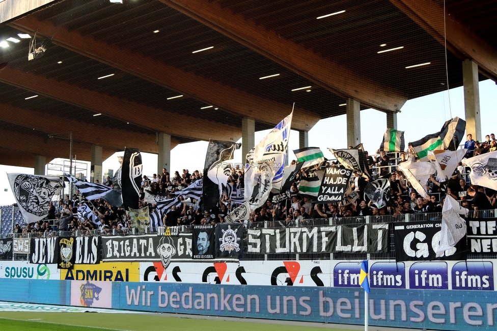 St. Poelten - Sturm Graz
Oesterreichische Fussball Bundesliga, 12. Runde, SKN St. Poelten - SK Sturm Graz, Arena St. Poelten, 26.10.2019. 

Foto zeigt Fans von Sturm
